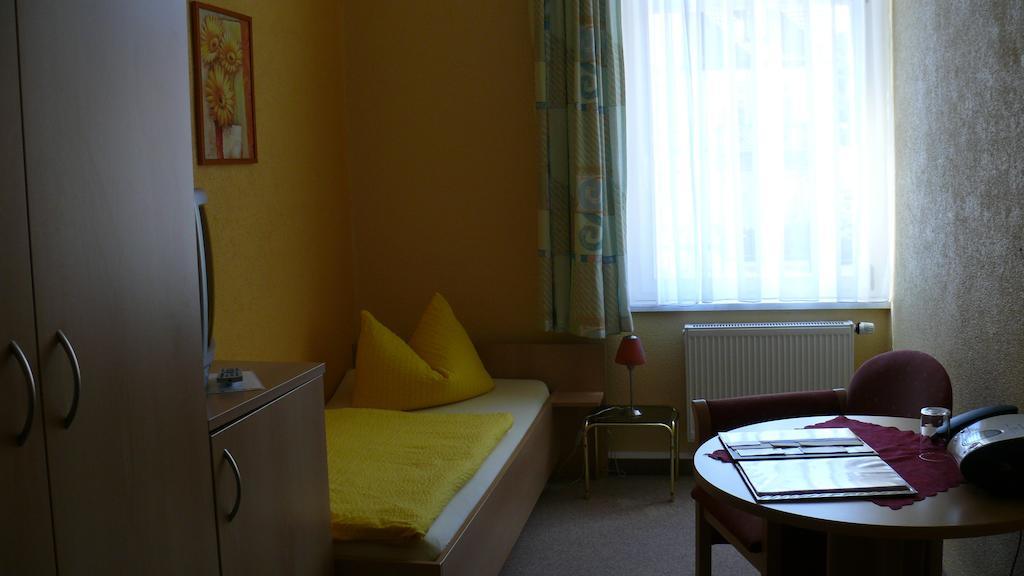 Pension Kreisel Bad Kosen Zimmer foto